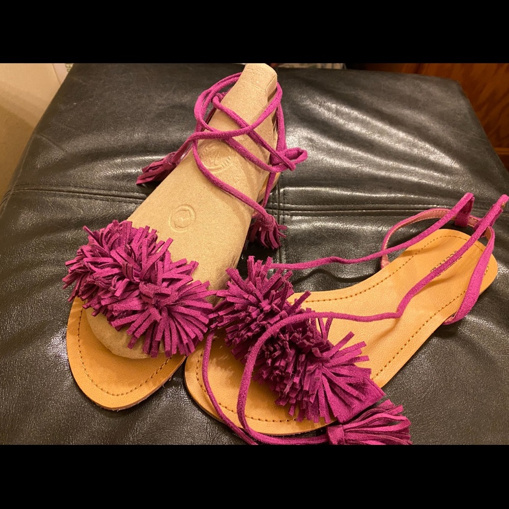 Sandals - Picture 2 of 2